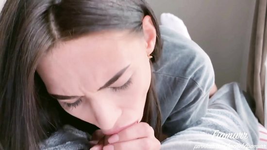 Милого личика хватает, чтобы член аж кипел возбуждением